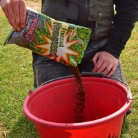 Dynamite Baits Frenzied Hemp Worm Groundbait 900g